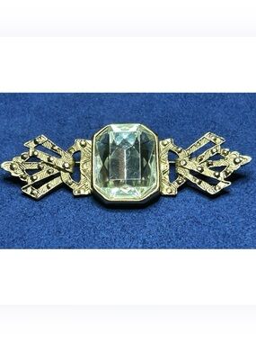 Vintage Art Deco Revival Brooch – Silver Tone Emerald Cut Crystal Pin